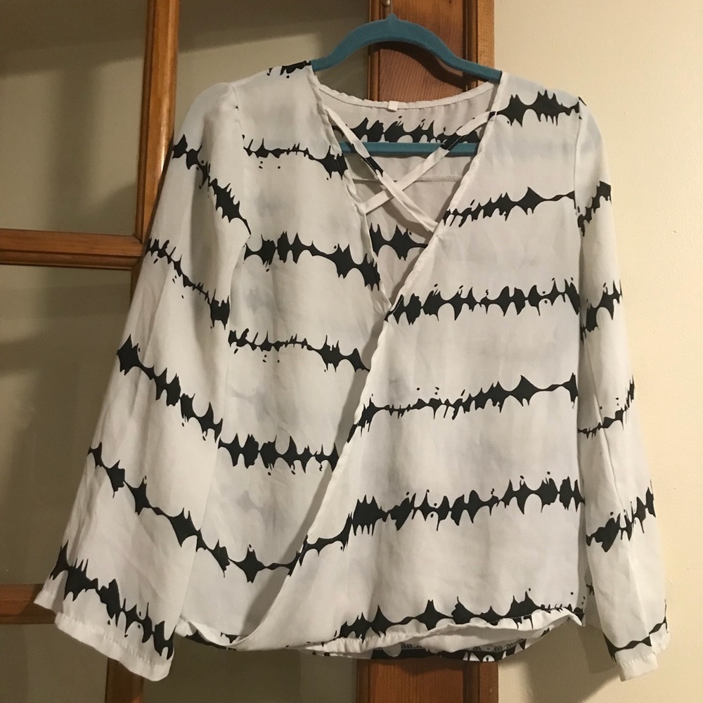 Black and White Bell Sleeved Cris Cross